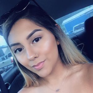 Meet your Posher, Noemi